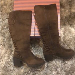 ✨SOLD✨ Brown boots